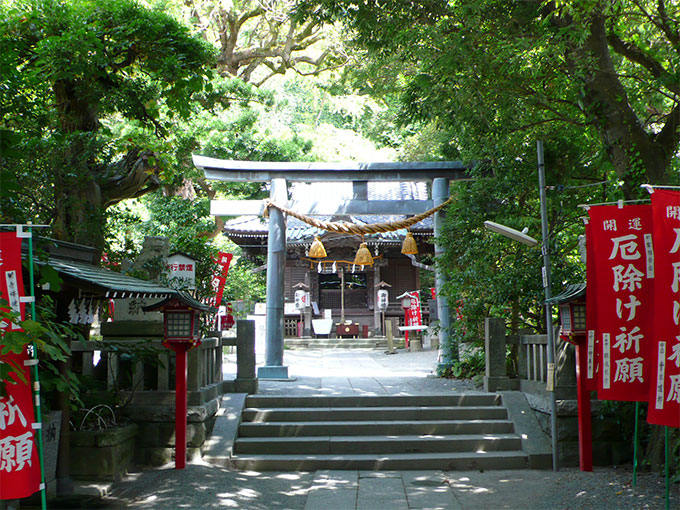 八雲神社の境内