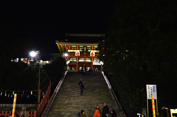 鶴岡八幡宮 夜の本宮大階段