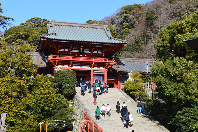 鶴岡八幡宮の本宮